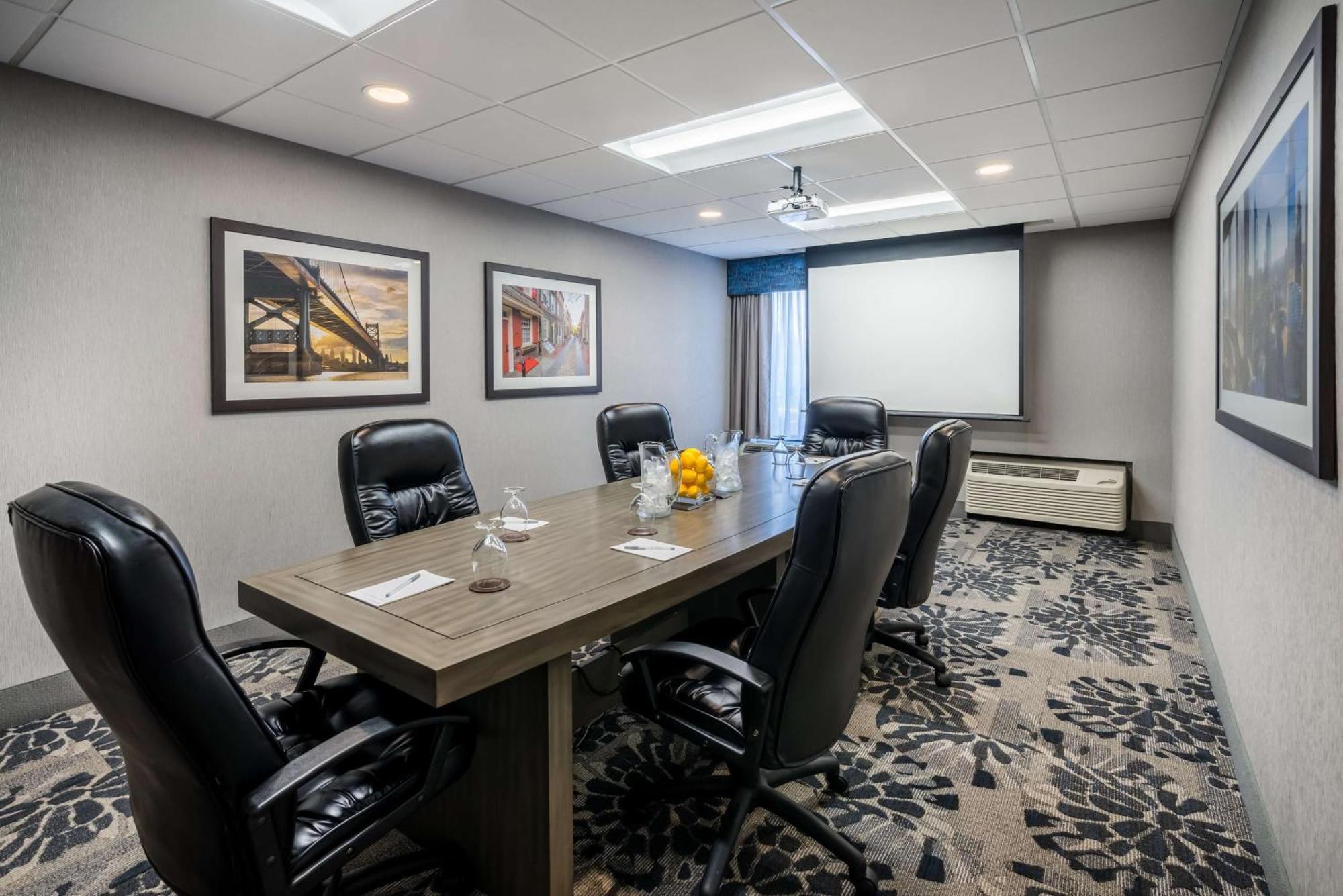 Hampton Inn Plymouth Meeting Buitenkant foto